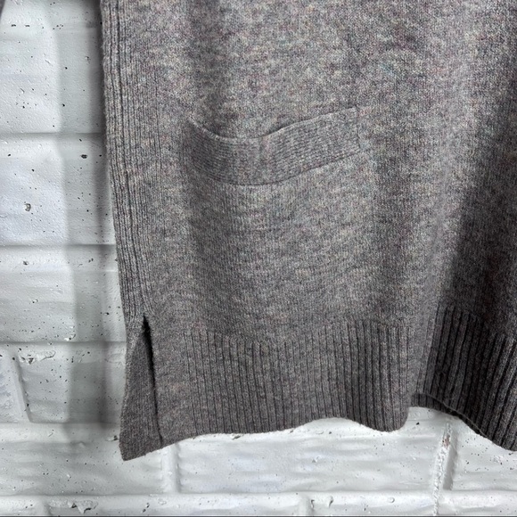 J.CREW Merino Wool | Alpaca blend v-neck sweater with pockets - Picture 5 of 8